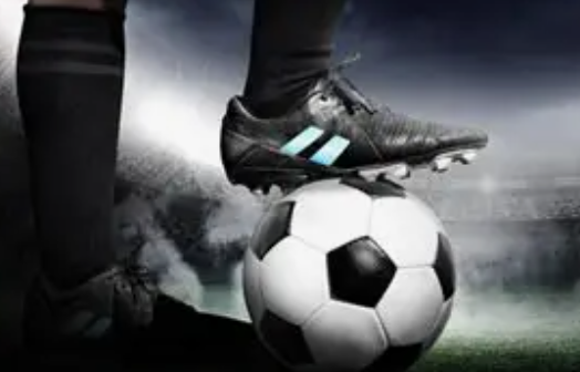 UEFA: Verdensmesterskap i crypto og sponsor-hekta fotball! ⚽💥