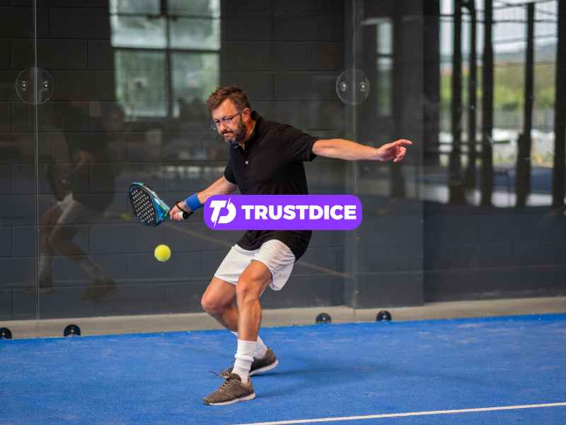 Padel vs Tennis: Rules, Courts, Equipment, and Key Differences