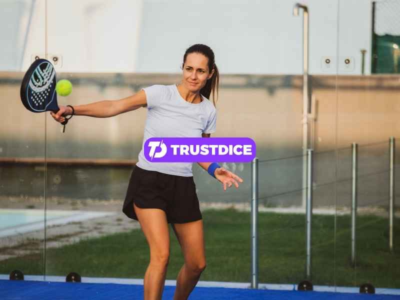 How to Hit a Víbora in Padel: Technique, Spin, Targets, and Common Mistakes